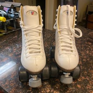 Riedell 111 Angel Indoor Roller skates. Size 7. Worn once